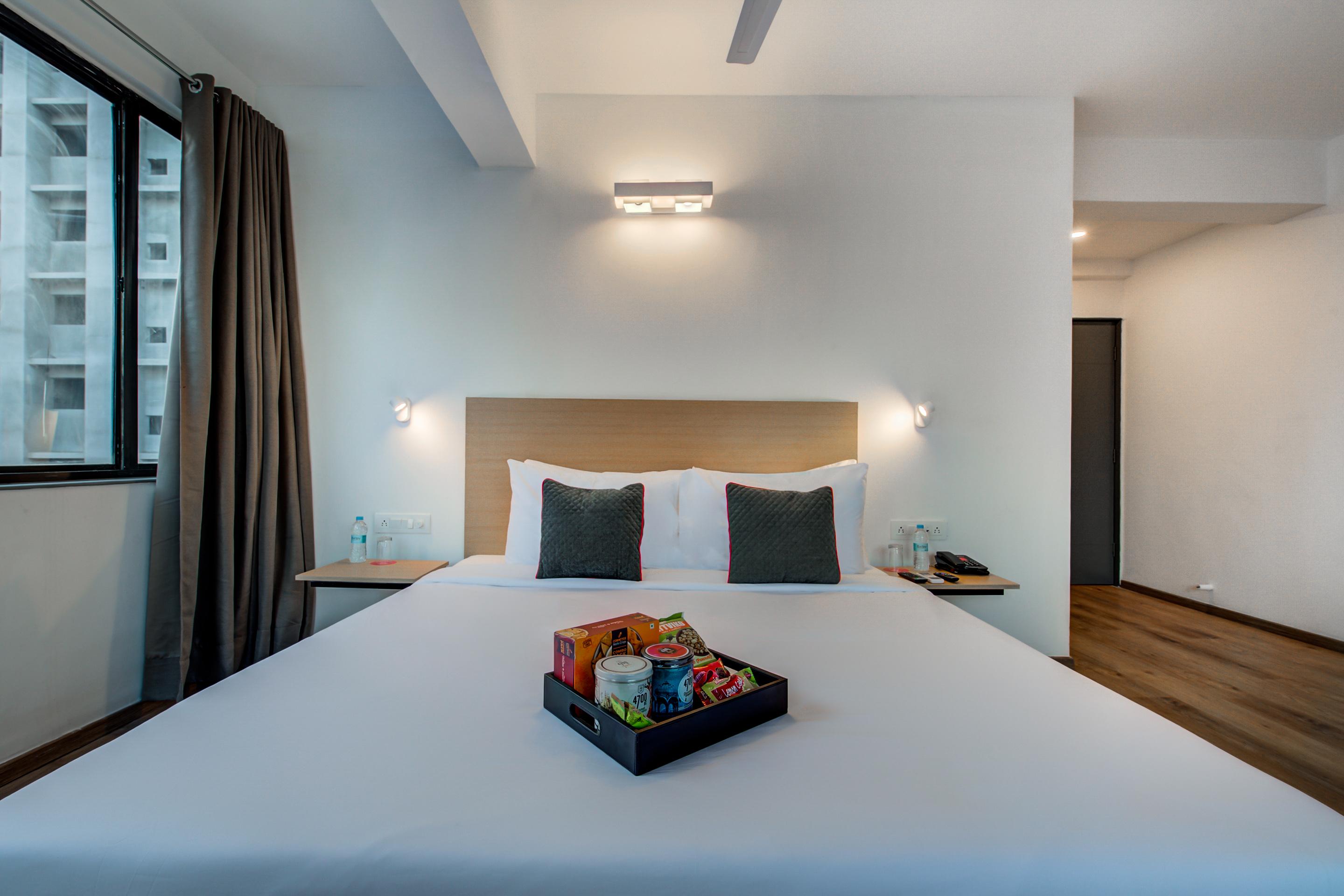 Oyo Townhouse 048 Hadapsar Hotel Phursungi ภายนอก รูปภาพ