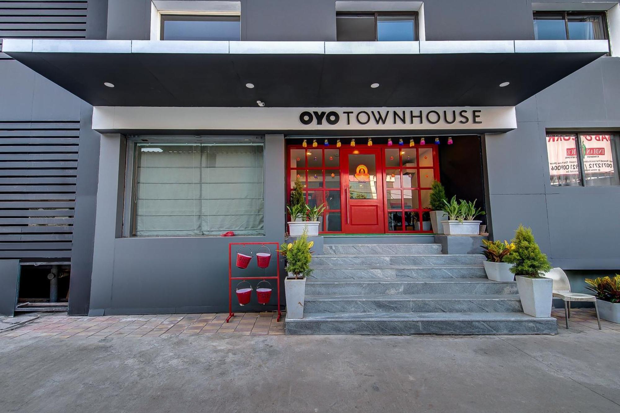 Oyo Townhouse 048 Hadapsar Hotel Phursungi ภายนอก รูปภาพ