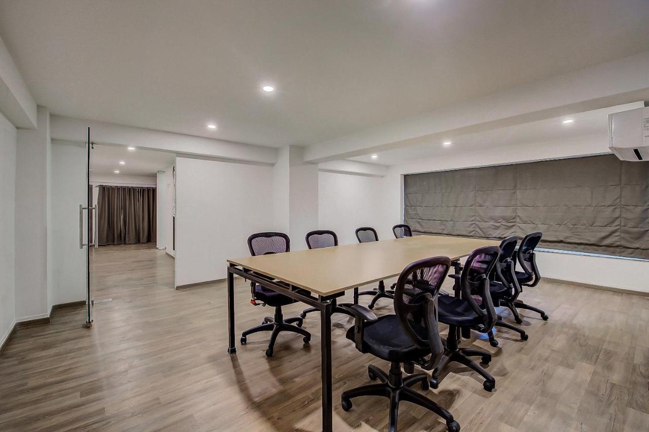 Oyo Townhouse 048 Hadapsar Hotel Phursungi ภายนอก รูปภาพ