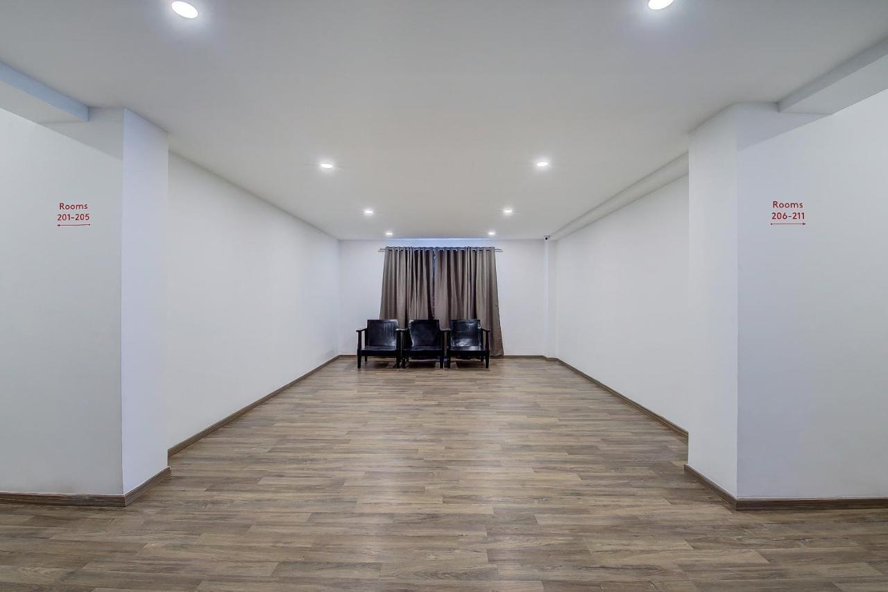 Oyo Townhouse 048 Hadapsar Hotel Phursungi ภายนอก รูปภาพ