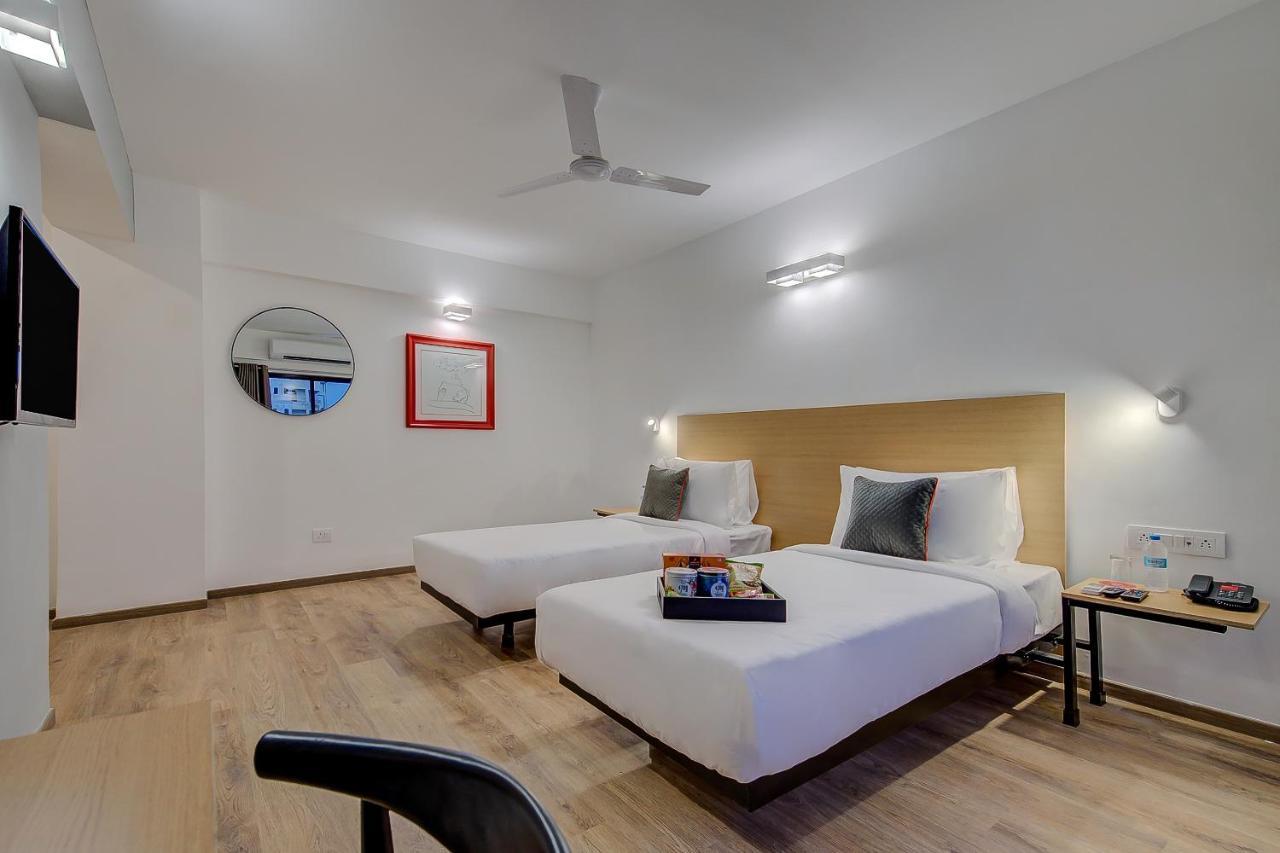 Oyo Townhouse 048 Hadapsar Hotel Phursungi ภายนอก รูปภาพ